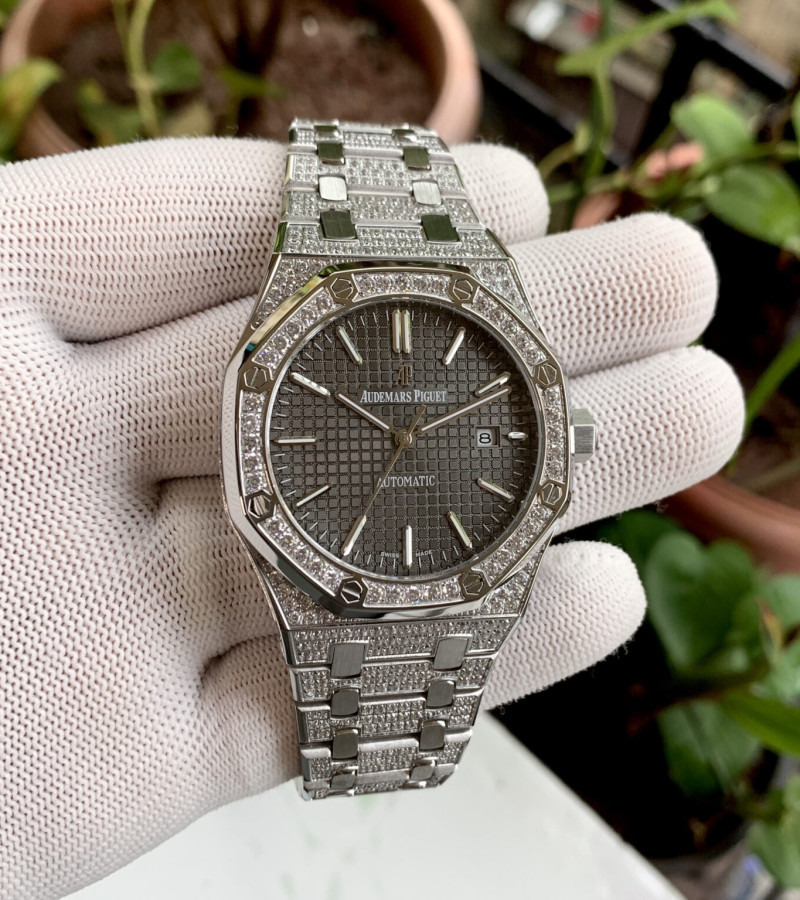 AUDEMARS PIGUET ROYAL OAK DIAMOND EDITION SILVER-BLACK