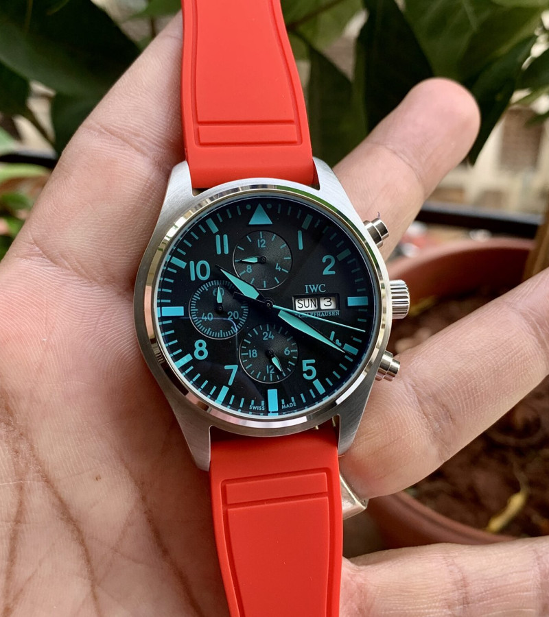 IWC TOP-GUN CHRONOGRAPH RED-SILVER BEZEL
