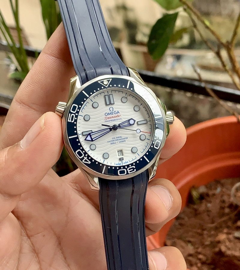 OMEGA SEAMASTER PROFESSIONAL DIVER WHITE DIAL SEMI-SWISS