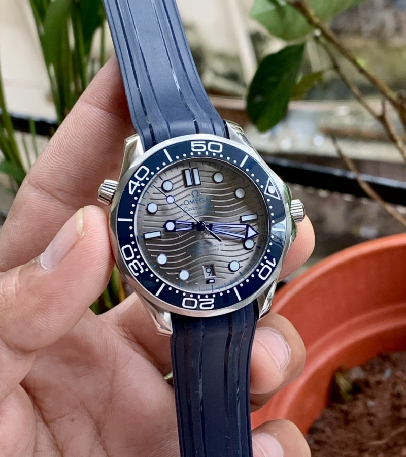 OMEGA SEAMASTER DIVER CO-AXIAL MASTER SEMI-SWISS