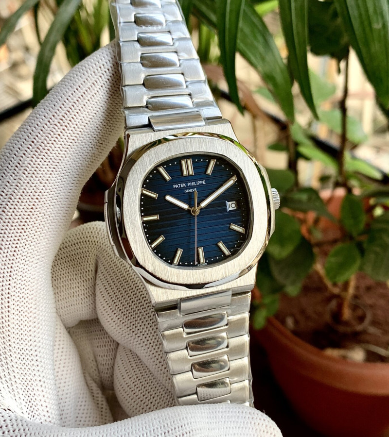 PATEK PHILIPPE NAUTILUS 5711 BLUE DIAL