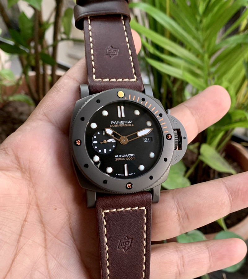 LUMINOR PANERAI SUBMERSIBLE 300M BLACK DIAL